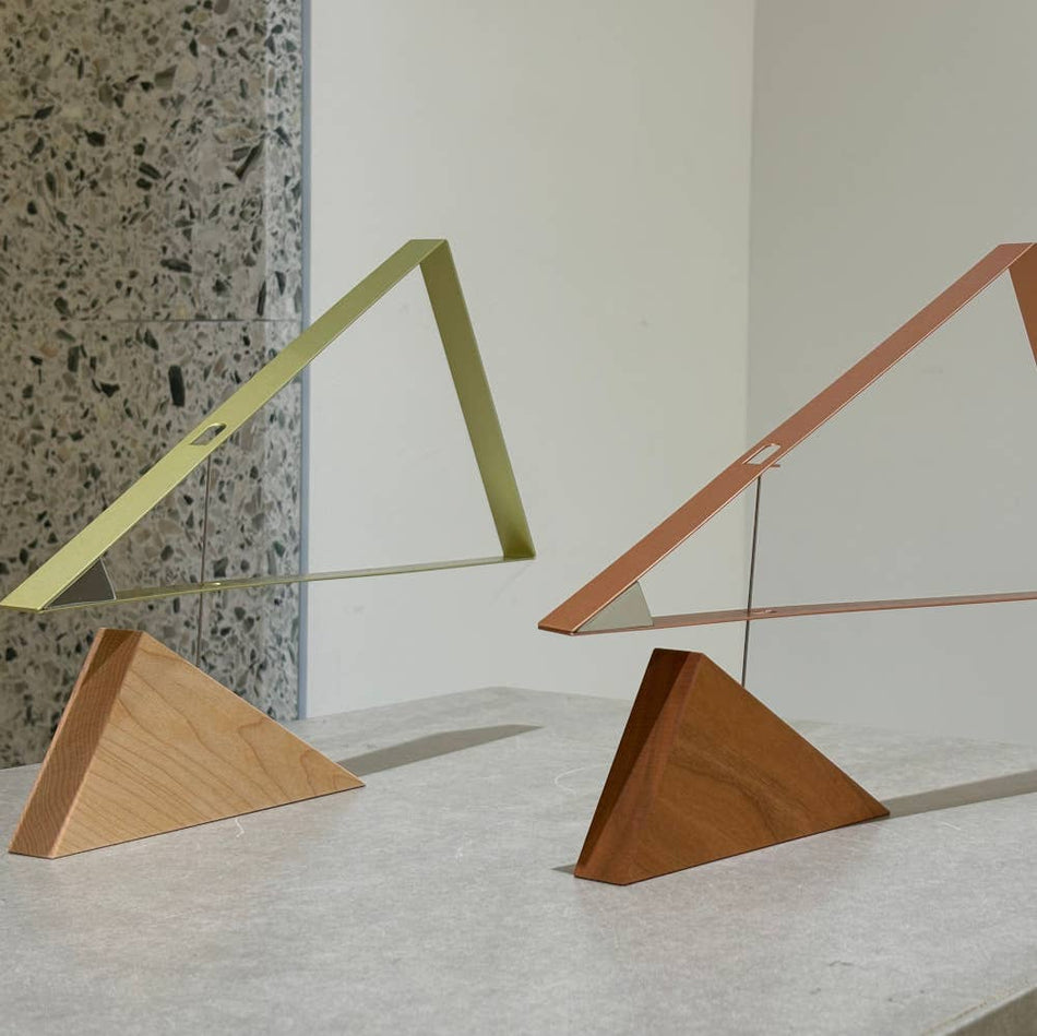 Moving sculpture Plant dyed Aluminum | Sail away: Green