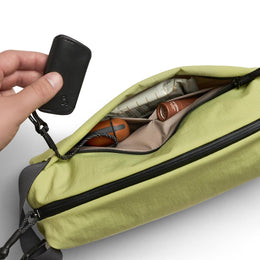 Bellroy Lite Sling - Kiwi