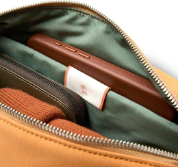 Bellroy Classic Sling  5L - Butterscotch