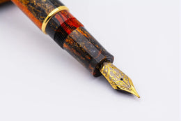 Delta DV Original Mid-Size Fountain Pen - Glow Up ORO