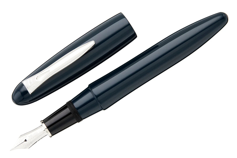 Platinum Izumo Iro Urushi Fountain Pen - Aitetsu Iro - Medium