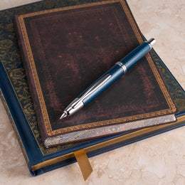 Pilot Vanishing Point Fountain Pen - Blue Carbonesque