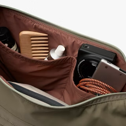 Bellroy Laneway Crescent Bag 7L - Sea Kelp