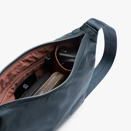 Bellroy Laneway Crescent Bag 2.5L - Blue Steel