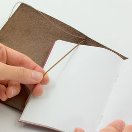 TRAVELER'S Notebook Passport Size - Black